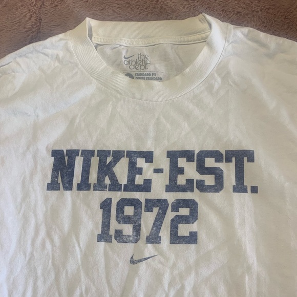 💙 Nike "The Athletic Dept." T-Shirt - White - "EST. 1972" - Size Large - Picture 6 of 8